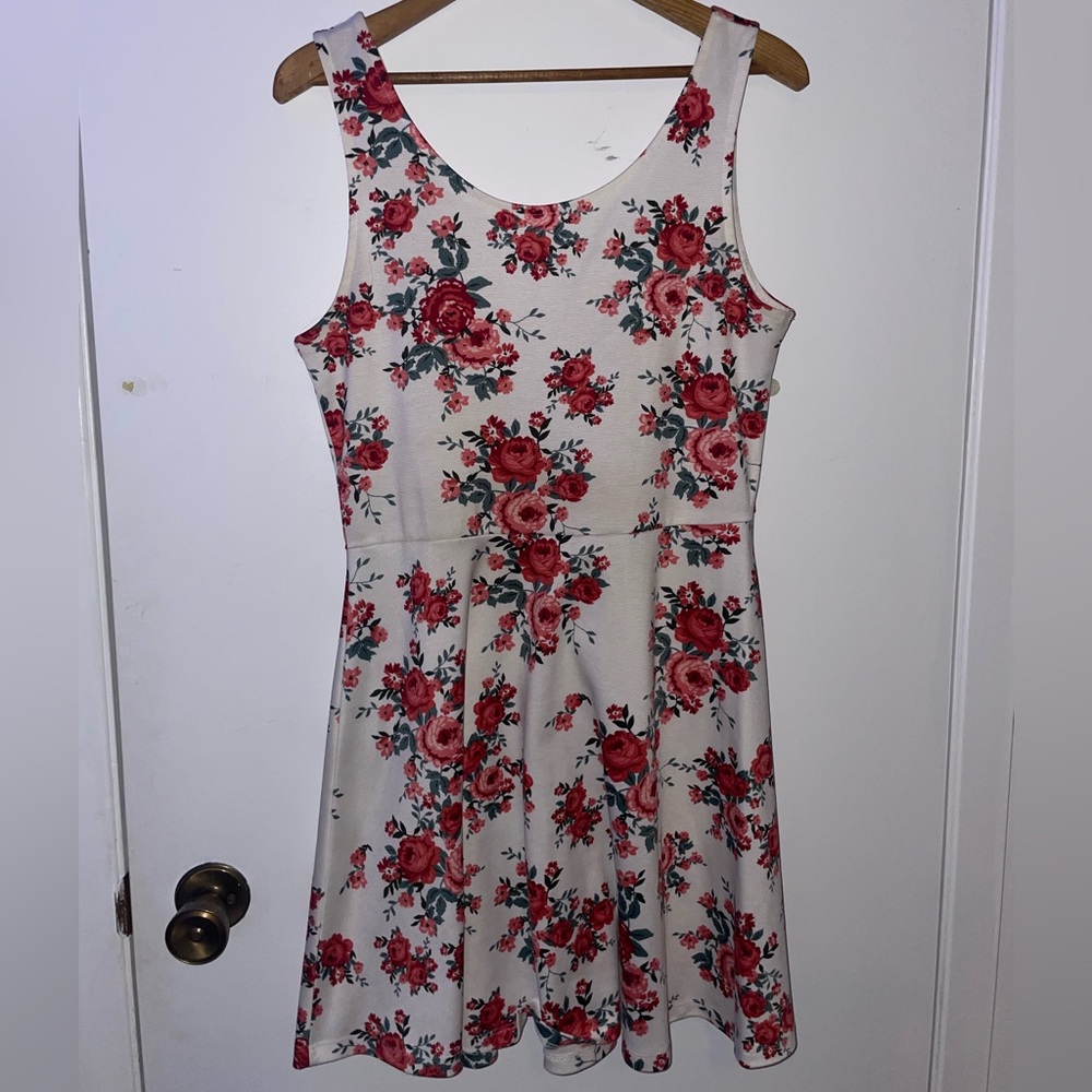 Floral Sleeveless Dress - Red and Cream